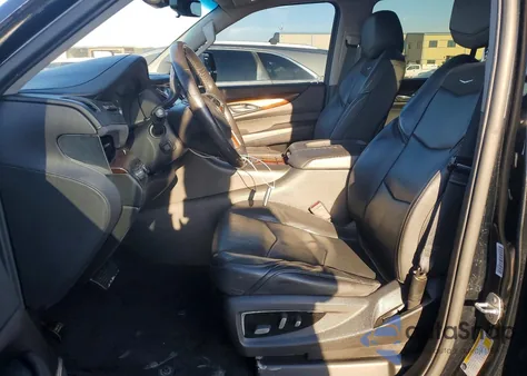 2019 Cadillac Escalade Esv Luxury z USA, uszkodzony, nr VIN 1GYS4HKJ2KR192385